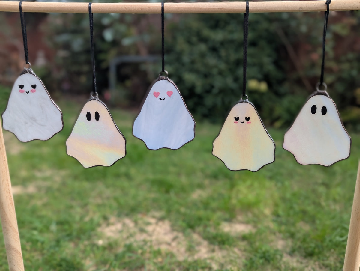 Stained glass hanging ghostie - White & grey glass with pink hearts